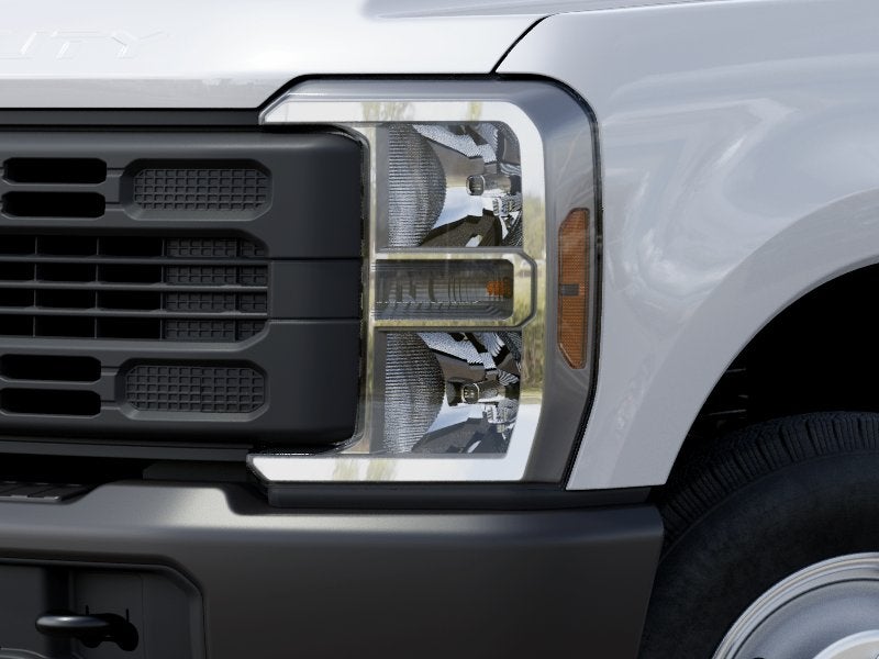 2027 Ford Super Duty F-350 DRW XL