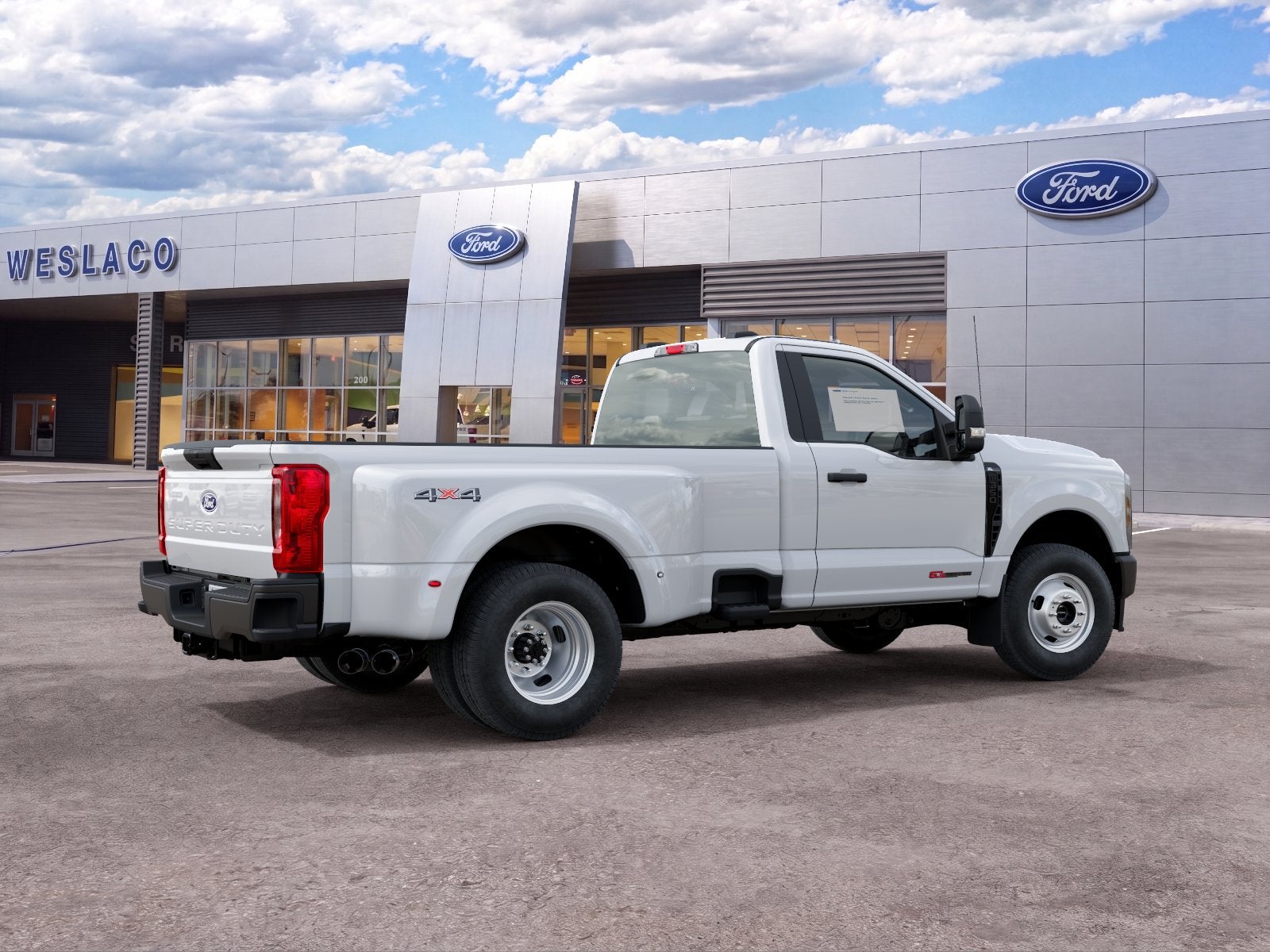 2027 Ford Super Duty F-350 DRW XL