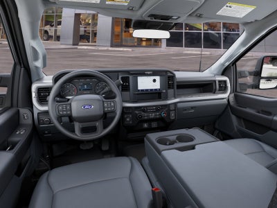 2027 Ford Super Duty F-350 DRW XL