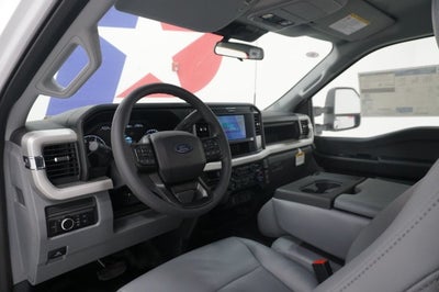 2027 Ford Super Duty F-350 DRW XL