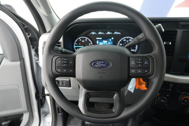 2027 Ford Super Duty F-350 DRW XL