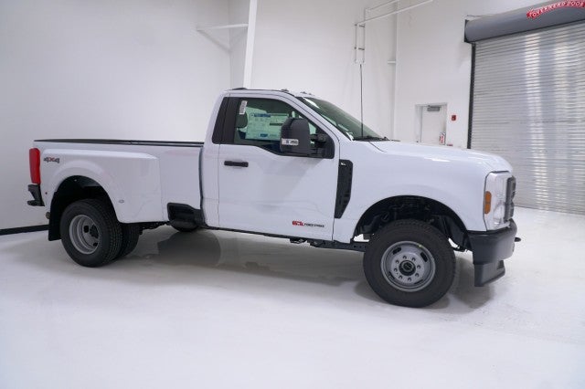 2027 Ford Super Duty F-350 DRW XL