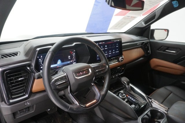 2025 GMC Canyon 4WD AT4