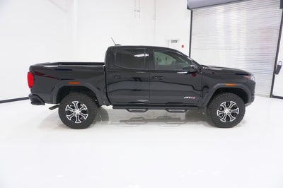 2025 GMC Canyon 4WD AT4