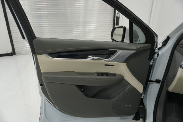 2025 Cadillac XT6 FWD Premium Luxury