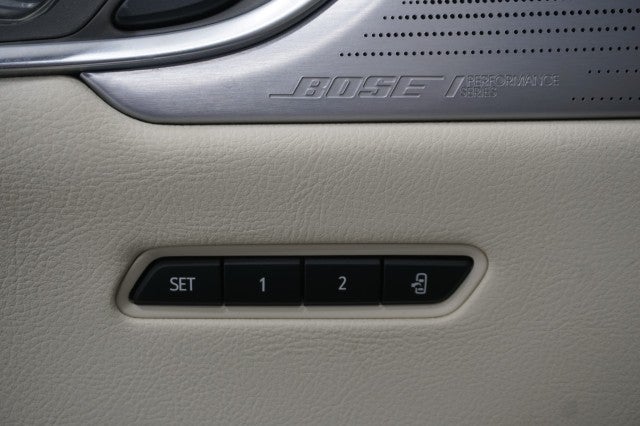 2025 Cadillac XT6 FWD Premium Luxury