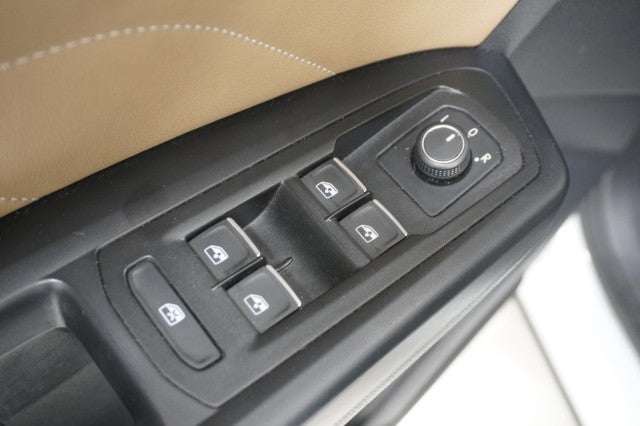 2021 Volkswagen Atlas Cross Sport 3.6L V6 SEL R-Line