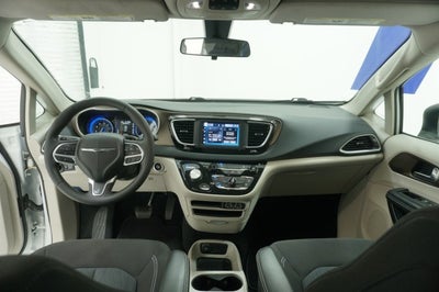 2022 Chrysler Voyager (fleet-only) LX