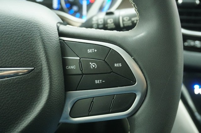 2022 Chrysler Voyager (fleet-only) LX