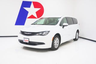 2022 Chrysler Voyager (fleet-only) LX