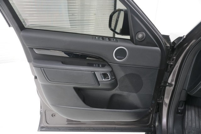 2025 Land Rover Discovery S
