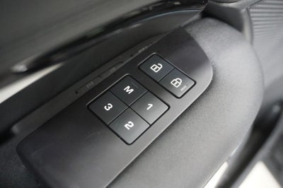 2025 Land Rover Discovery S