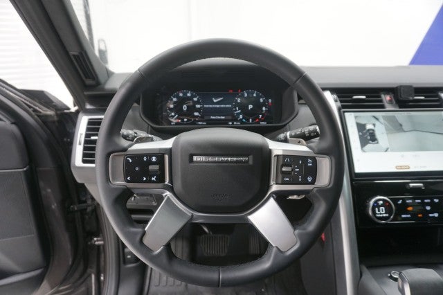 2025 Land Rover Discovery S